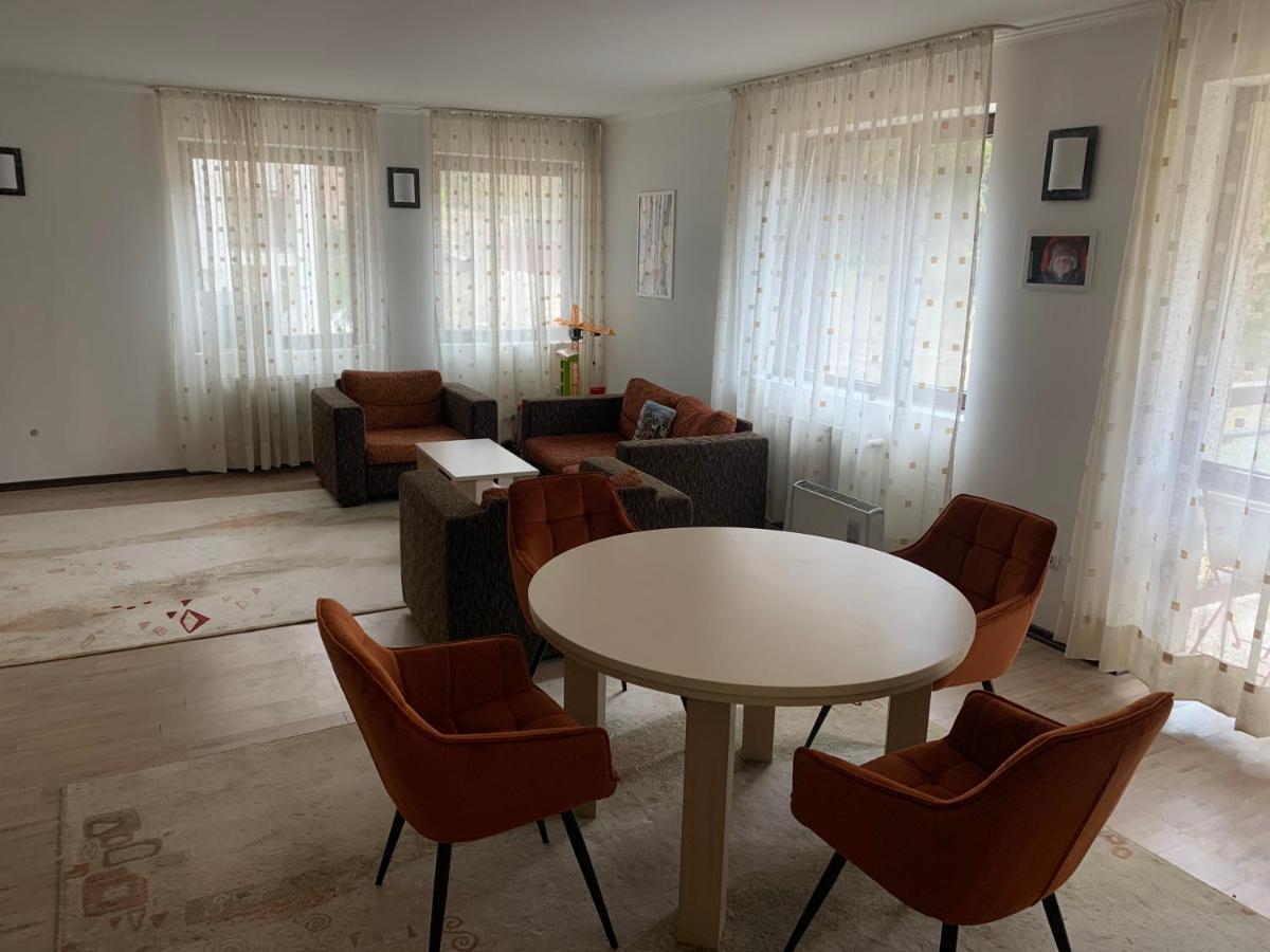 Stenata Huge Ski To Door Apartment Pamporovo Exterior photo