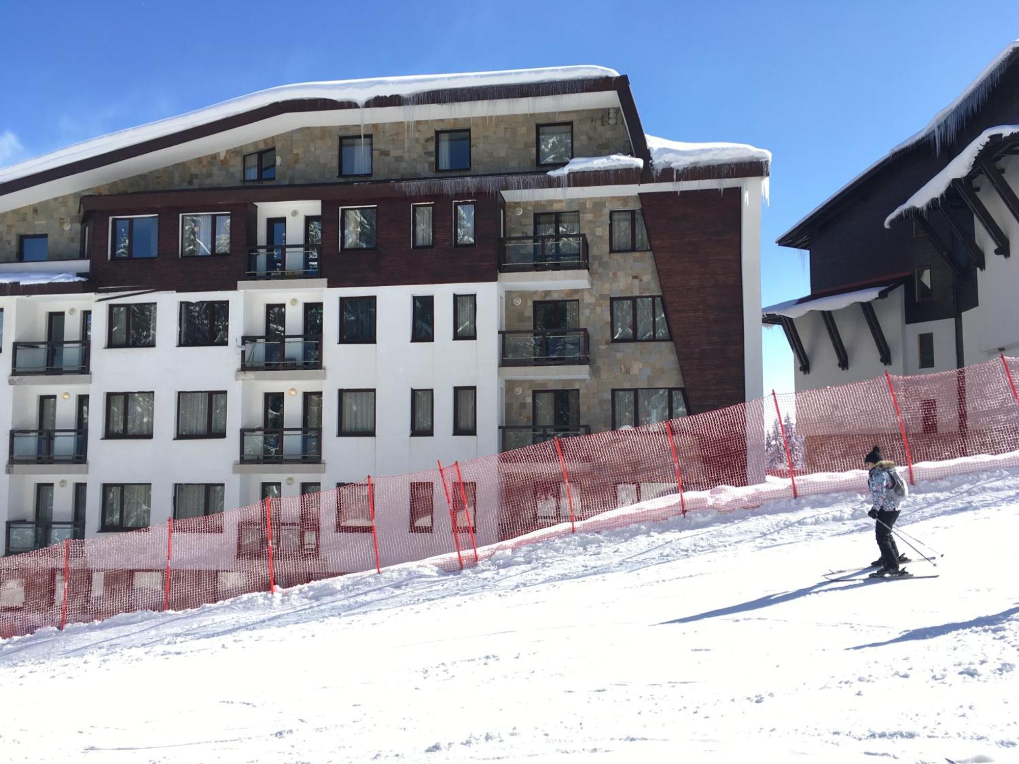 Stenata Huge Ski To Door Apartment Pamporovo Exterior photo
